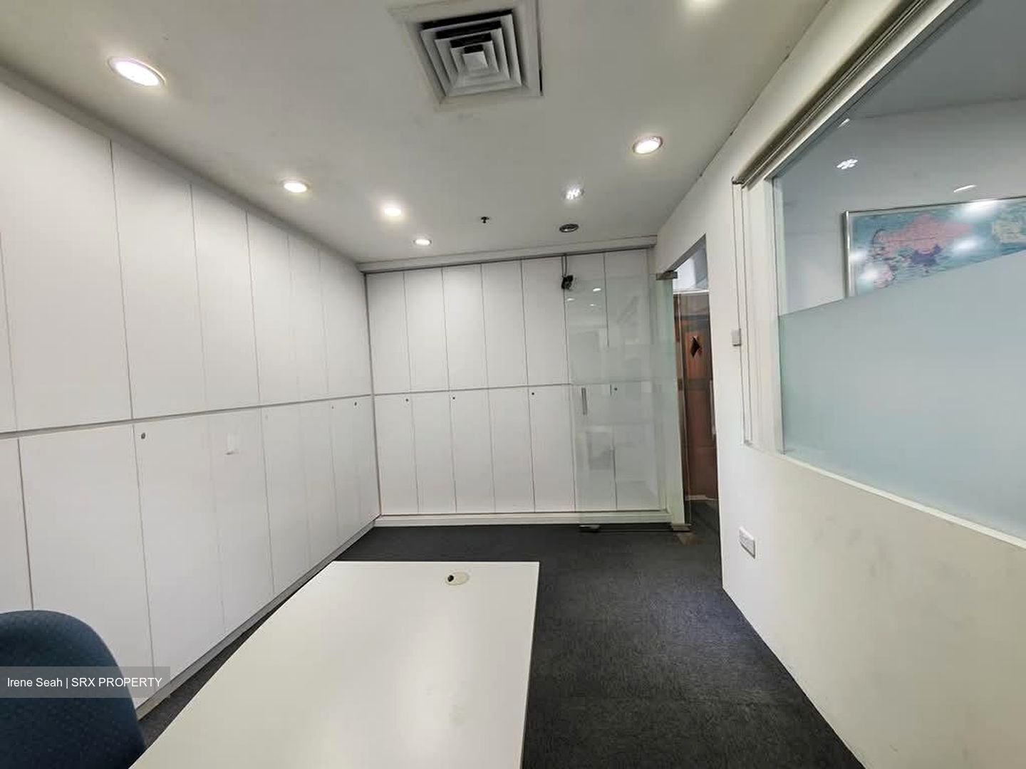 International Plaza (D2), Office #575430391
